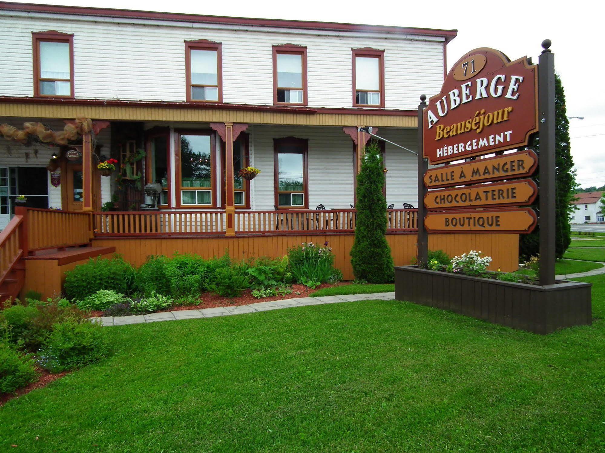 Auberge Beausejour Amqui Eksteriør billede